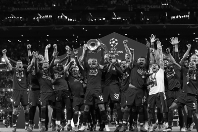 改打替补状态火热！陈盈骏场均轰24.3分&命中率66.7%（改打替补仍火力全开！陈盈骏场均24.3分，命中率高达66.7%）